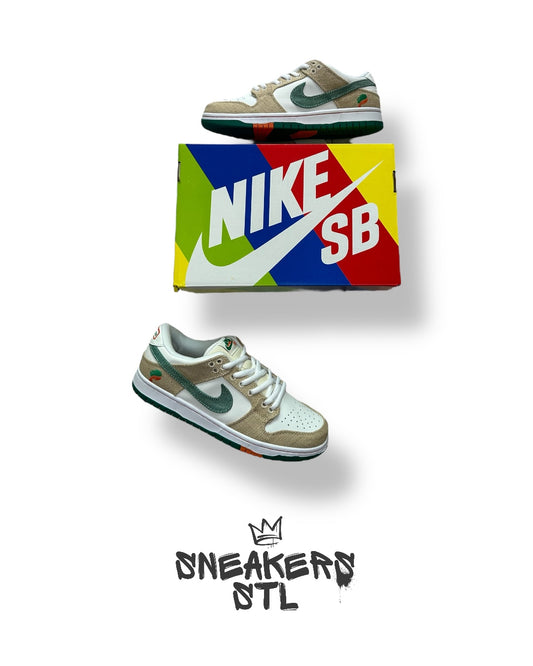 NIKE DUNK SB X JARRITOS