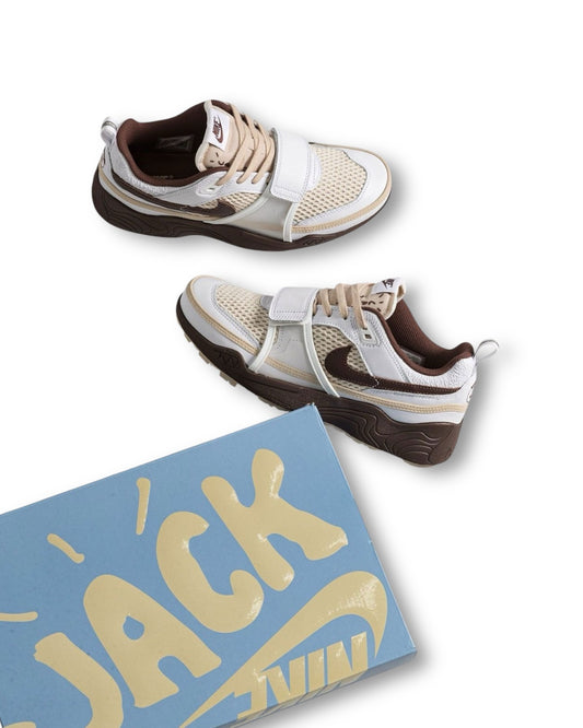 NIKE ZOOM FIELD JAXX TRAVIS SCOTT