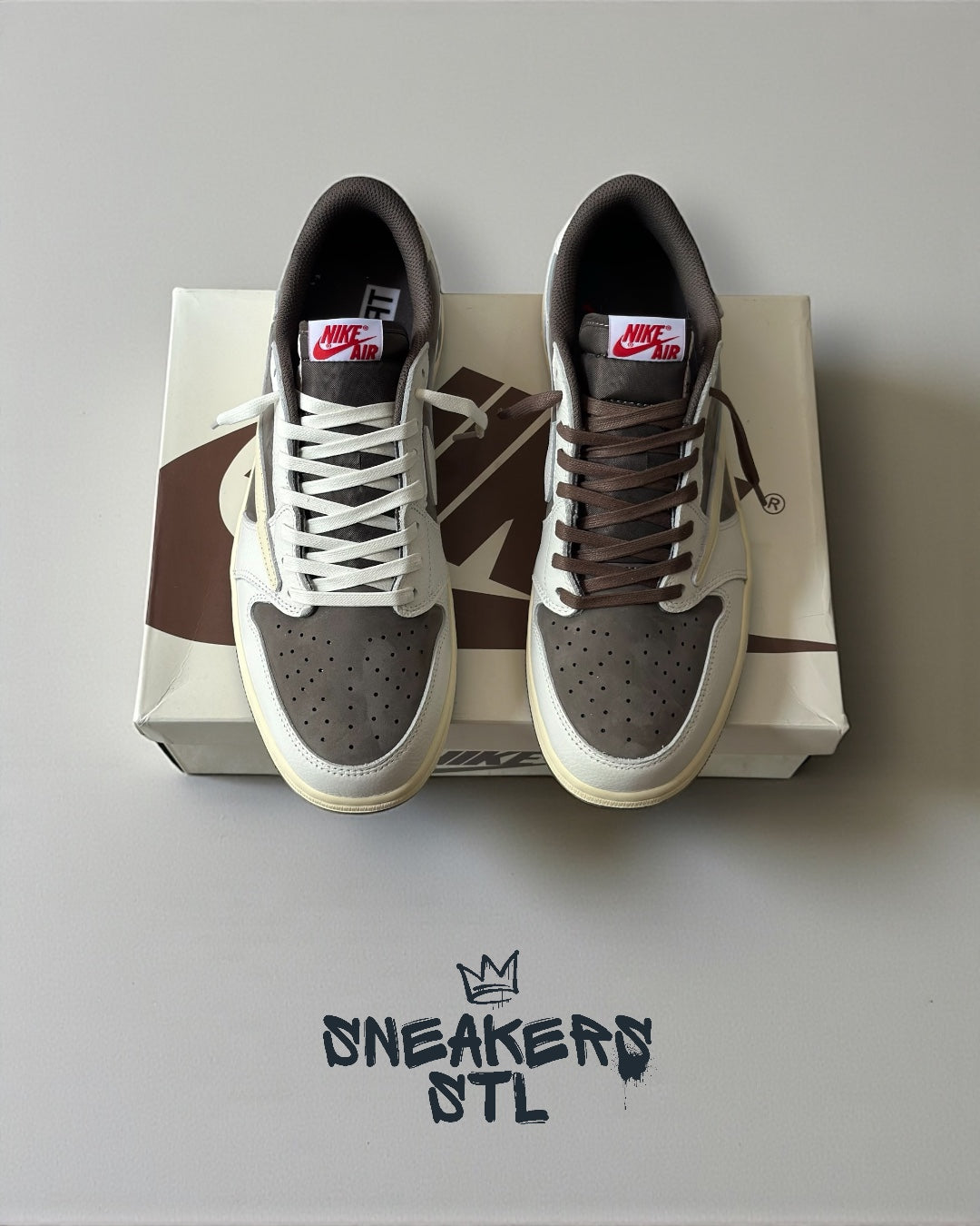 JORDAN 1 LOW TRAVIS SCOTT REVERSE MOCHA