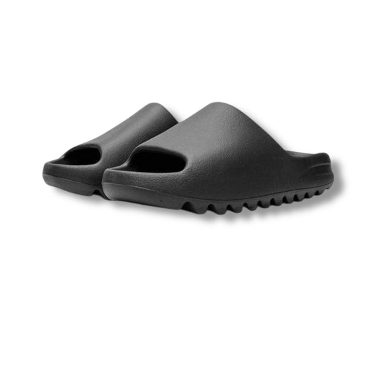 YEEZY SLIDE