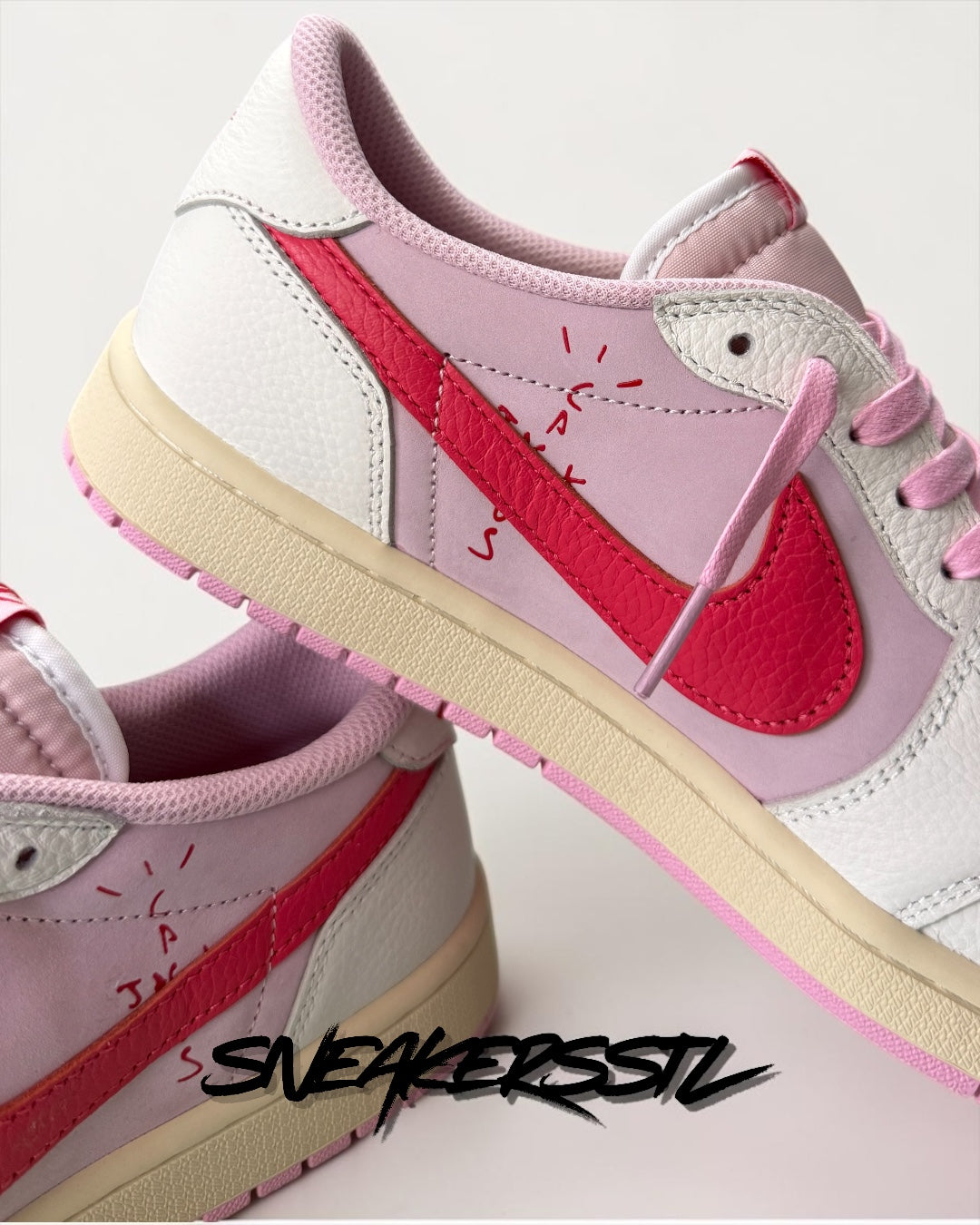 JORDAN 1 LOW TRAVIS SCOTT SAIL TROPICAL PINK
