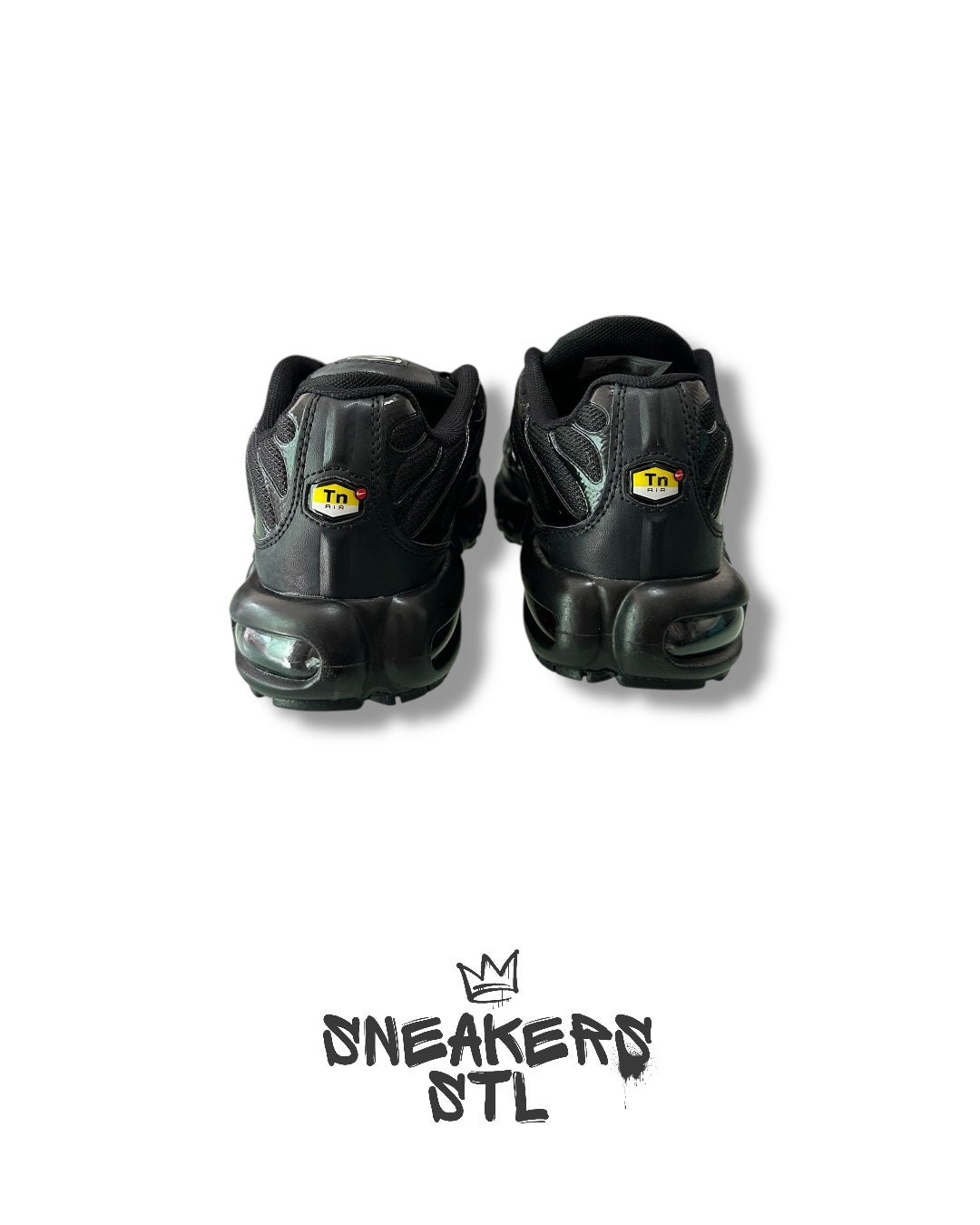 NIKE AIR MAX PLUS BLACK