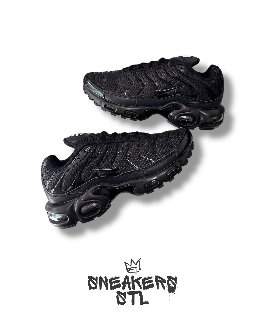 NIKE AIR MAX PLUS BLACK