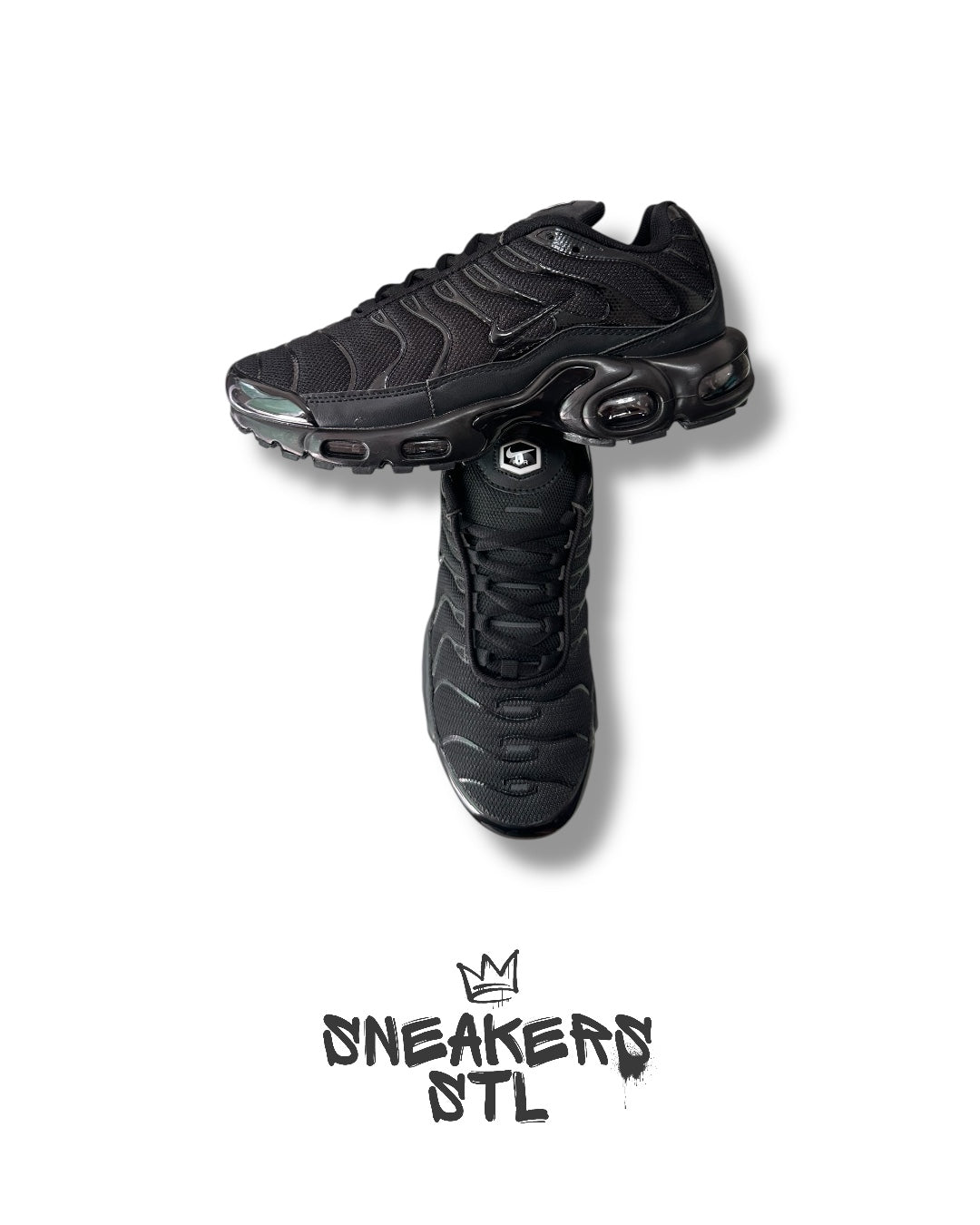 NIKE AIR MAX PLUS BLACK