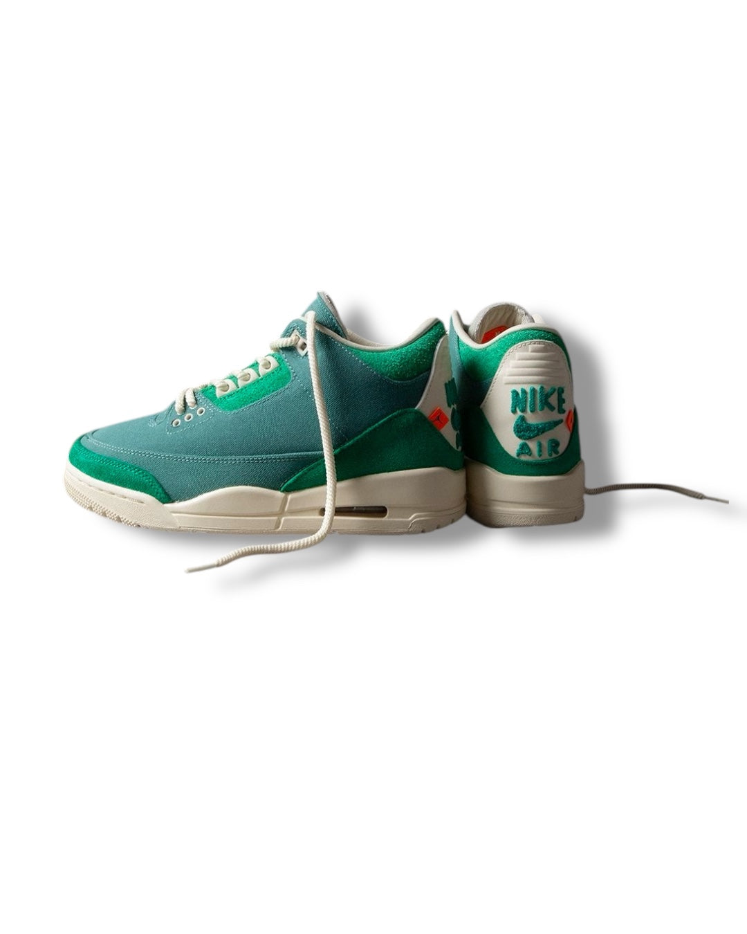 JORDAN 3 NINA CHANEL