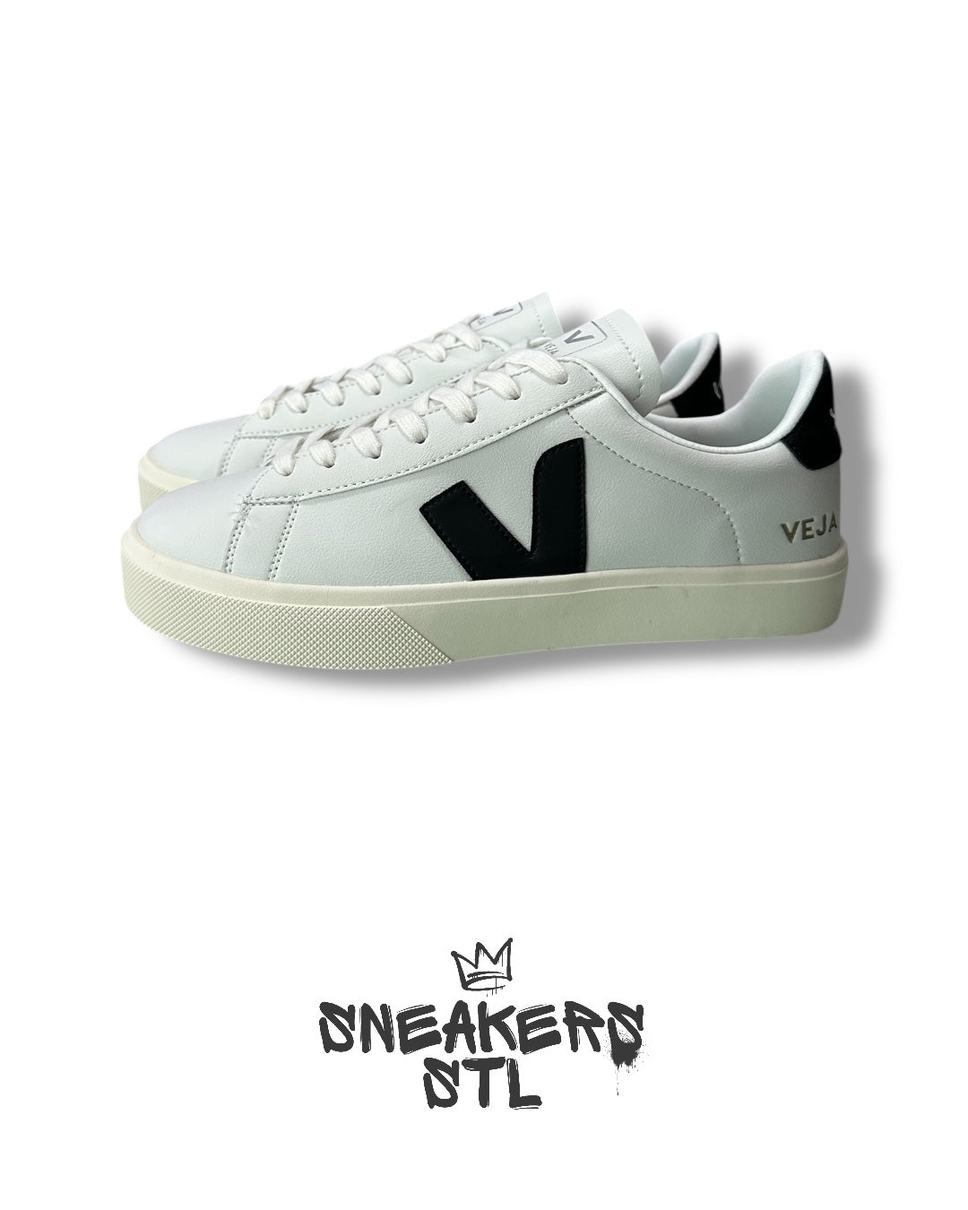 VEJA CAMPO LOW BLACK AND WHITE