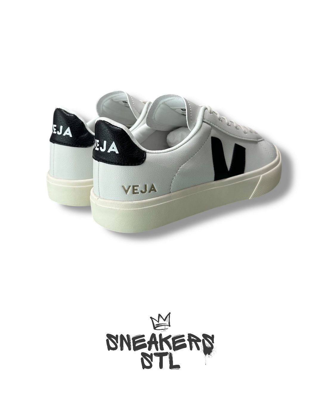 VEJA CAMPO LOW BLACK AND WHITE