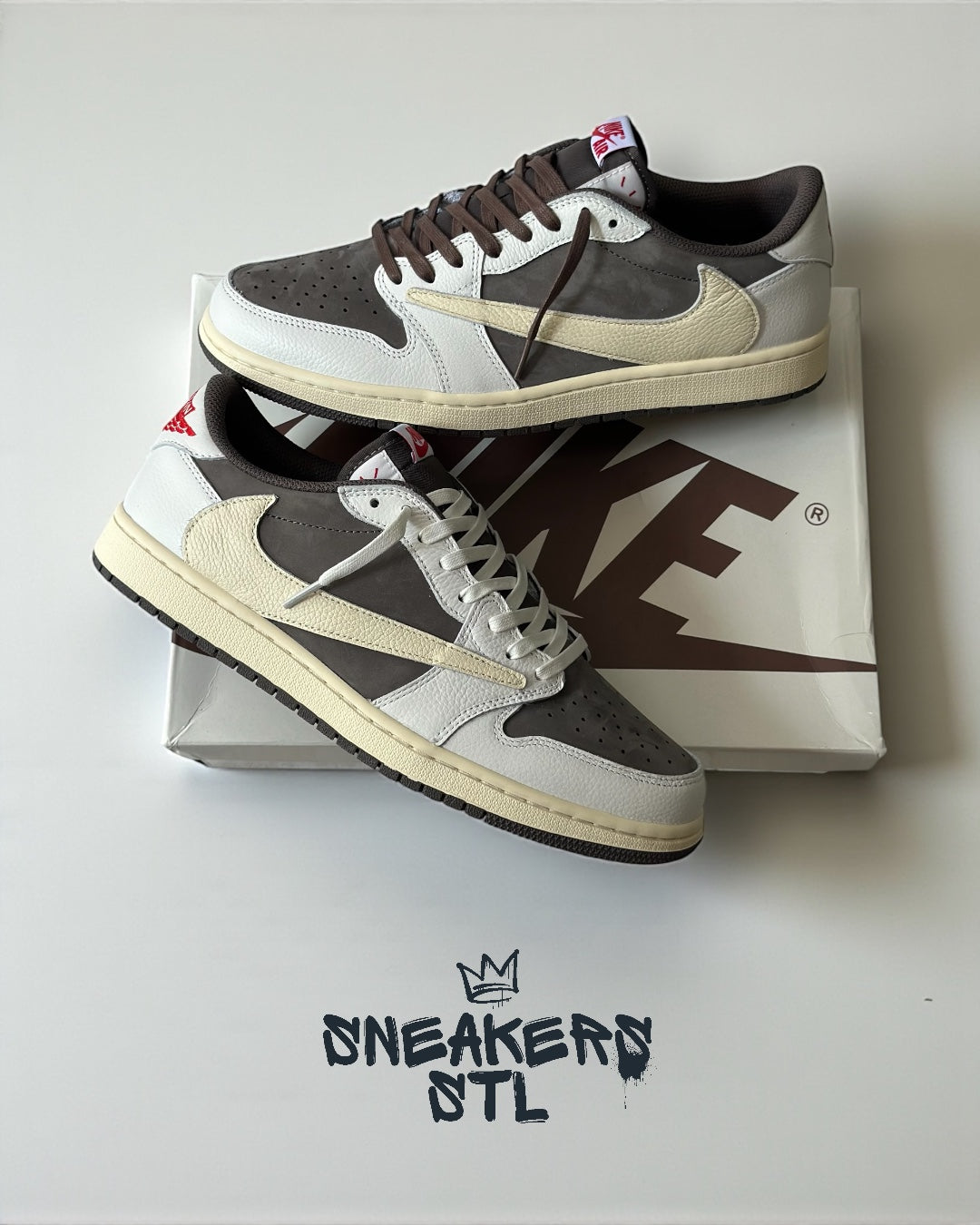 JORDAN 1 LOW TRAVIS SCOTT REVERSE MOCHA