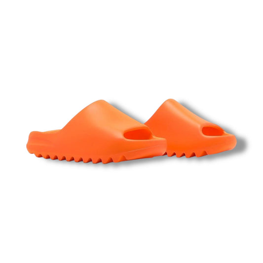 YEEZY SLIDES