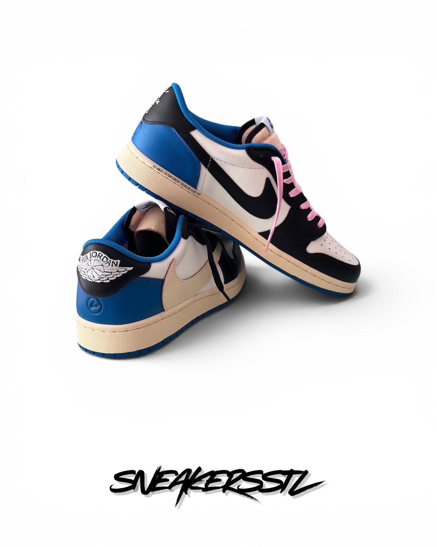 JORDAN 1 LOW TRAVIS SCOTT X FRAGMENT